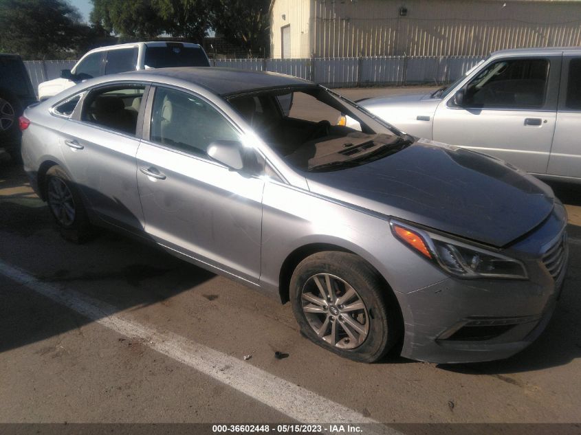 2015 HYUNDAI SONATA 2.4L SE - 5NPE24AF3FH217192