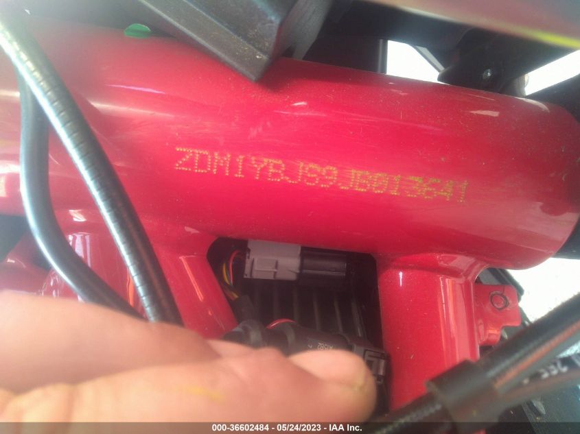 2018 DUCATI HYPERMOTARD 939 - ZDM1YBJS9JB013641
