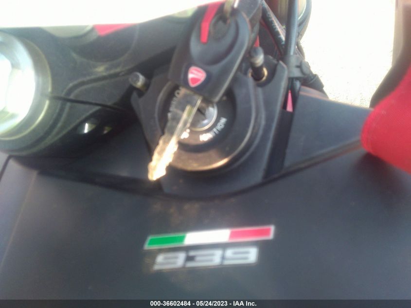 2018 DUCATI HYPERMOTARD 939 - ZDM1YBJS9JB013641