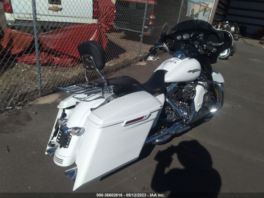 2016 HARLEY-DAVIDSON FLHX STREET GLIDE - 1HD1KBM17GB605319