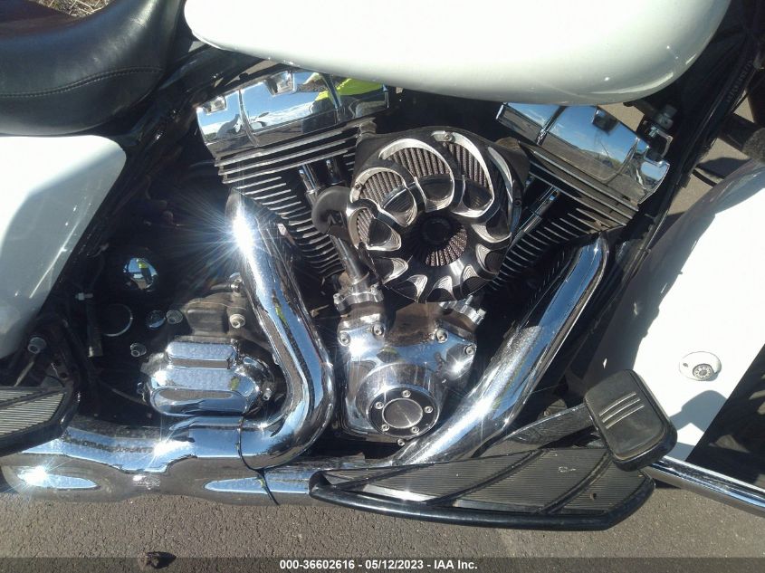2016 HARLEY-DAVIDSON FLHX STREET GLIDE - 1HD1KBM17GB605319