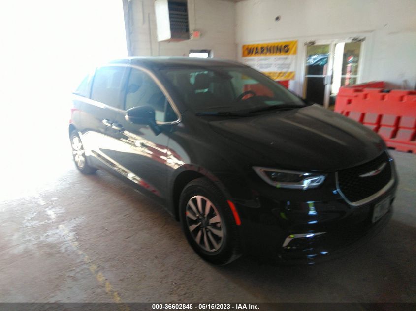 2023 CHRYSLER PACIFICA HYBRID TOURING L - 2C4RC1L70PR555916