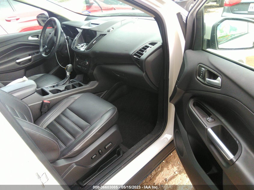 VIN 1FMCU0JD9HUD08593 2017 FORD ESCAPE TITANIUM