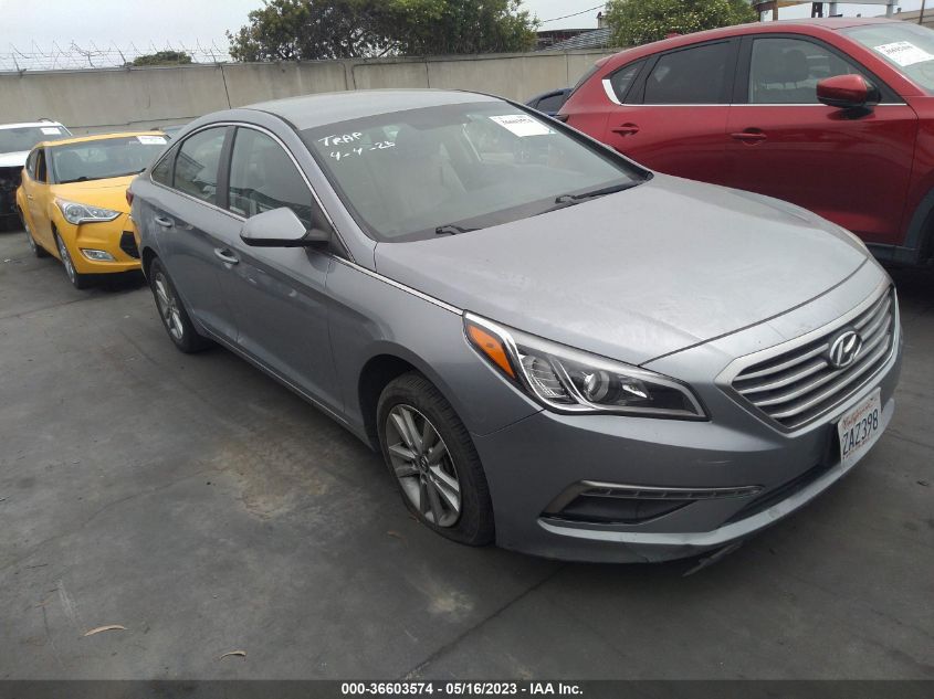 2015 HYUNDAI SONATA 2.4L SE - 5NPE24AF5FH153883