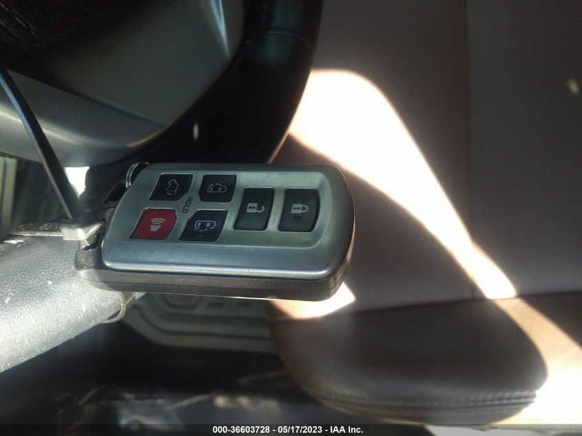 2018 TOYOTA SIENNA XLE - 5TDDZ3DC2JS198057