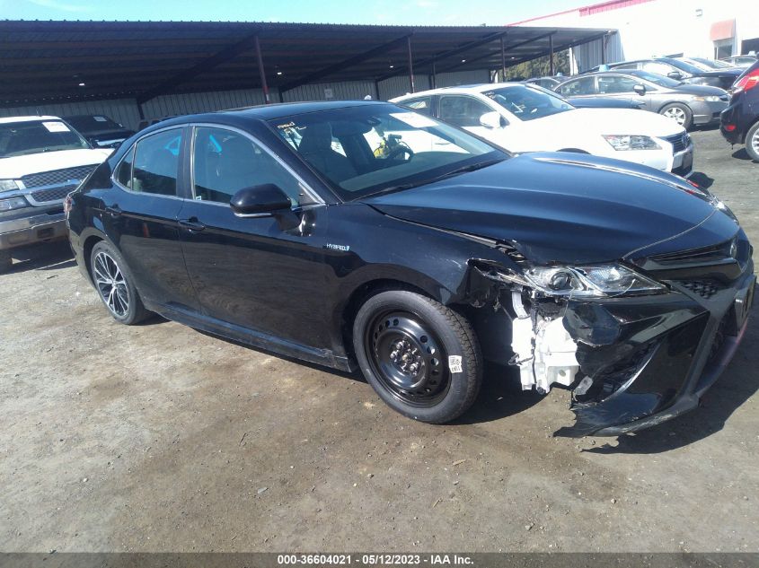 2018 TOYOTA CAMRY HYBRID SE - 4T1B21HK0JU003081