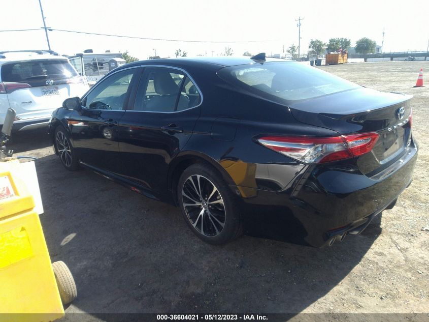 2018 TOYOTA CAMRY HYBRID SE - 4T1B21HK0JU003081
