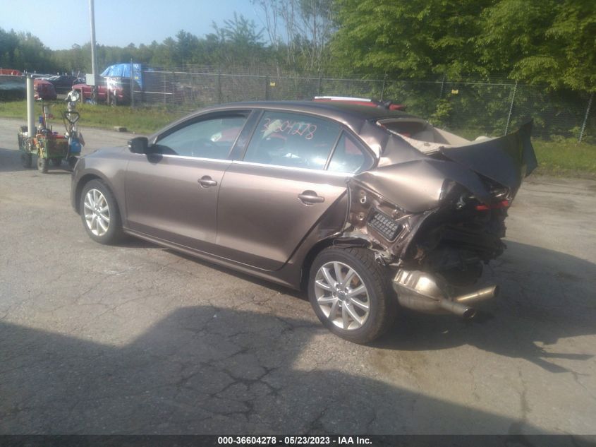 2014 VOLKSWAGEN JETTA SEDAN SE - 3VWD17AJ3EM435076