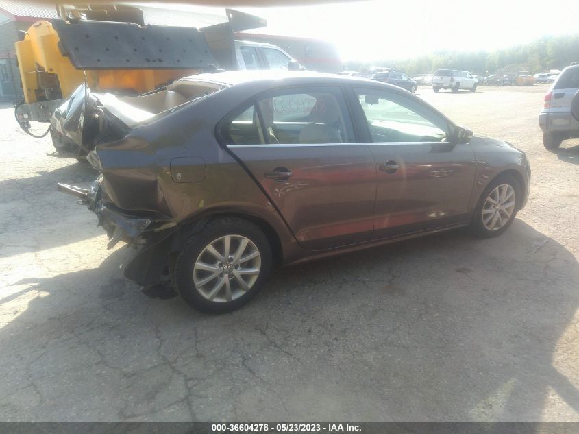 2014 VOLKSWAGEN JETTA SEDAN SE - 3VWD17AJ3EM435076