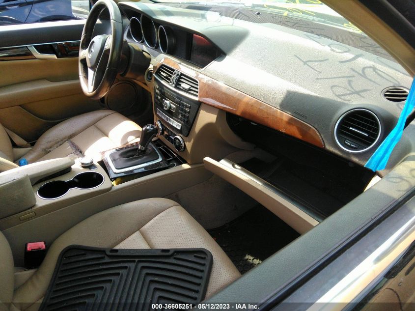 2013 MERCEDES-BENZ C-CLASS C 300 - WDDGF8AB7DR296444