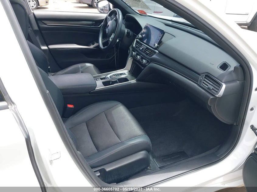 VIN 1HGCV2F37JA046529 2018 HONDA ACCORD SEDAN SPORT 2.0T