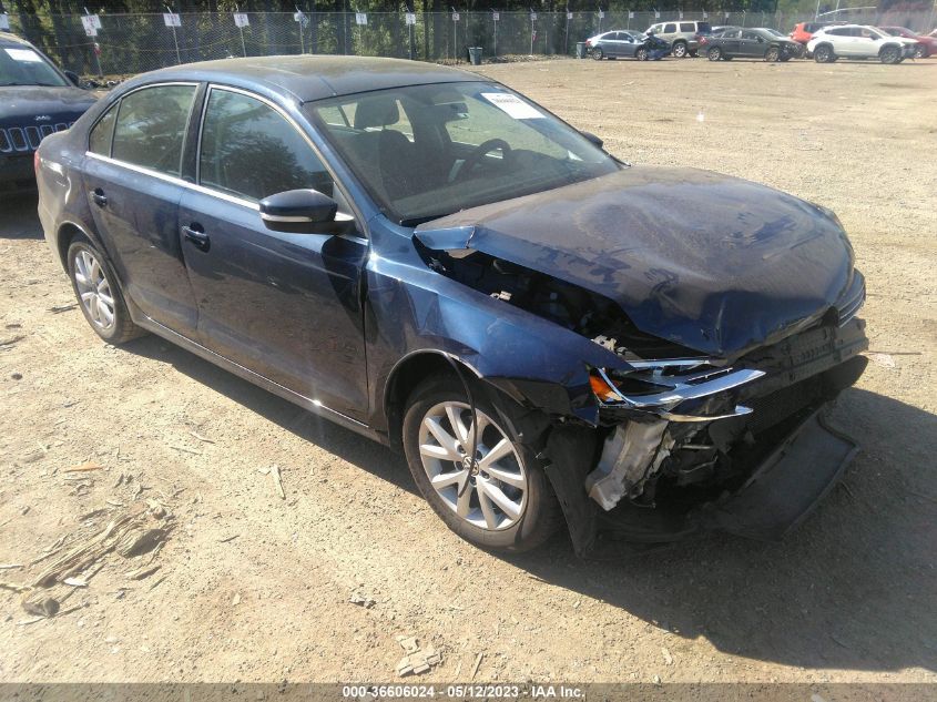 2014 VOLKSWAGEN JETTA SEDAN SE - 3VWD17AJ3EM350366