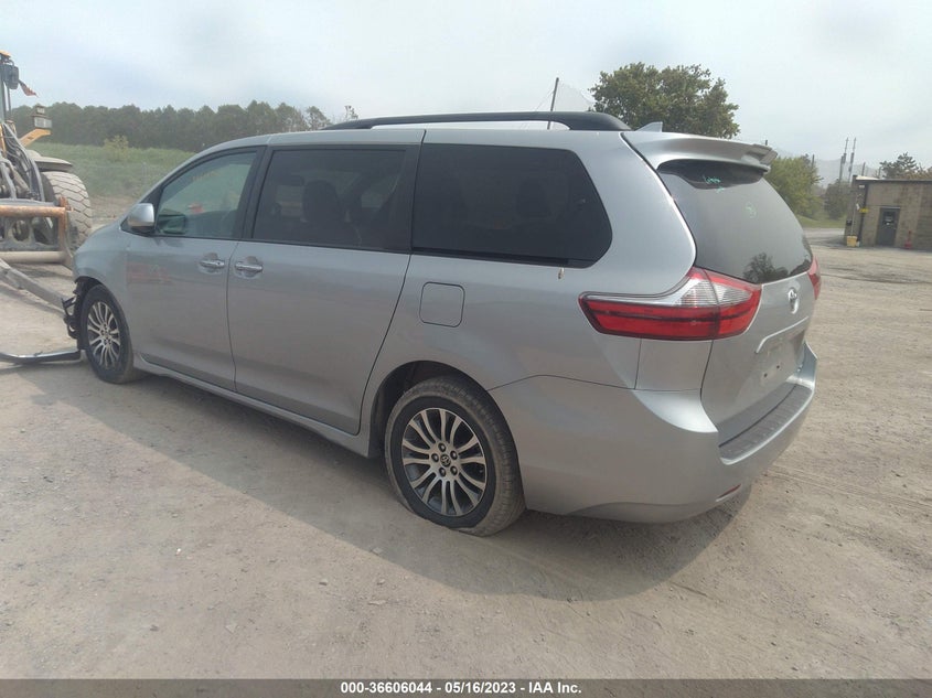 VIN 5TDYZ3DC8LS068286 2020 TOYOTA SIENNA XLE AUTO ACCESS