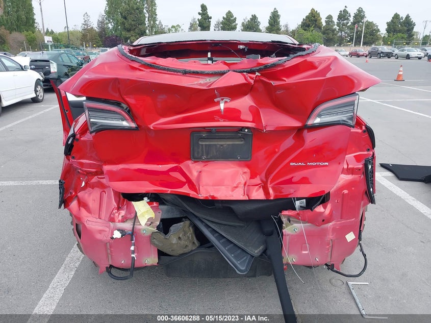 VIN 5YJYGDEE1MF152371 2021 TESLA MODEL Y LONG RANGE