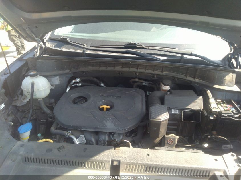 2017 HYUNDAI TUCSON SE - KM8J33A44HU266135