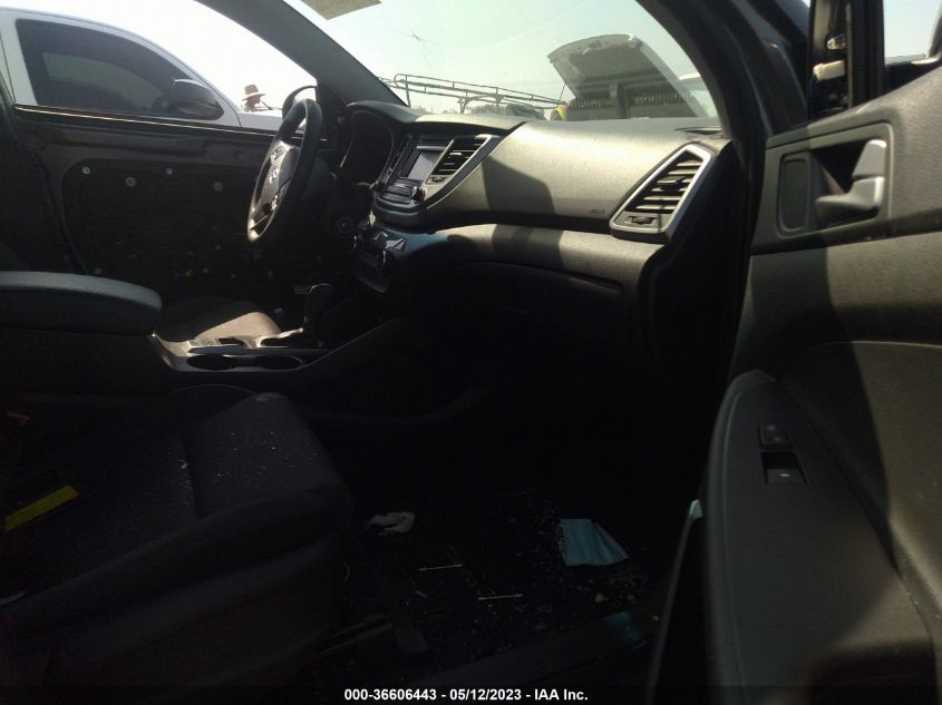 2017 HYUNDAI TUCSON SE - KM8J33A44HU266135