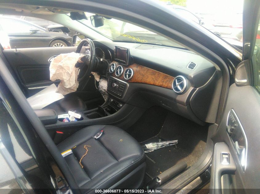 2015 MERCEDES-BENZ GLA-CLASS GLA 250 - WDCTG4GB2FJ128843