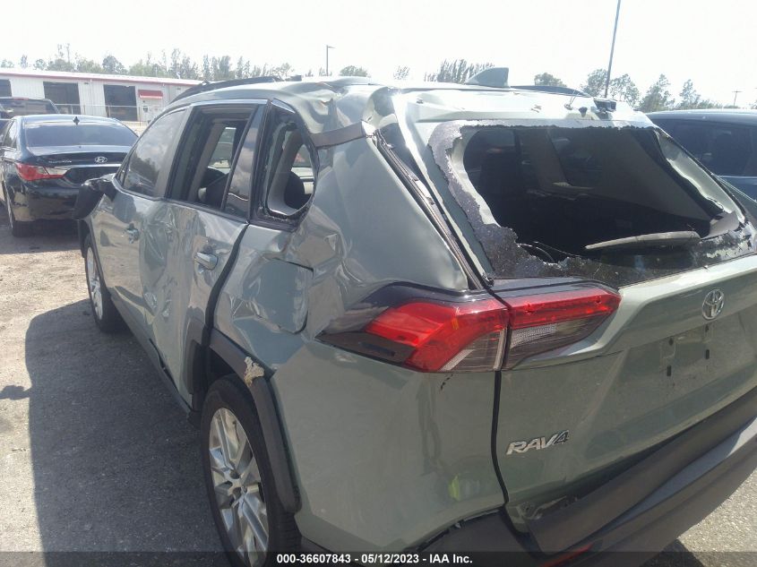 2019 TOYOTA RAV4 XLE PREMIUM - JTMC1RFV0KD029561