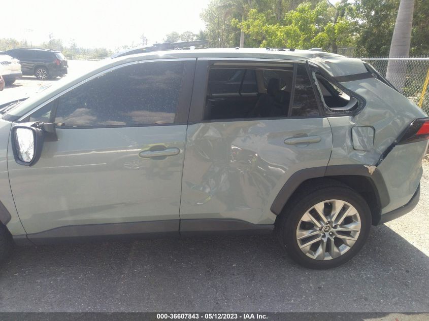 2019 TOYOTA RAV4 XLE PREMIUM - JTMC1RFV0KD029561