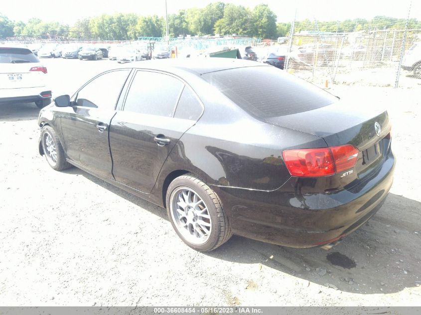 2013 VOLKSWAGEN JETTA SEDAN SE - 3VWDP7AJ1DM250151