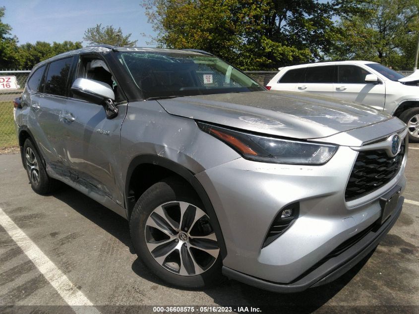 2021 TOYOTA HIGHLANDER HYBRID XLE - 5TDGBRCH8MS047536