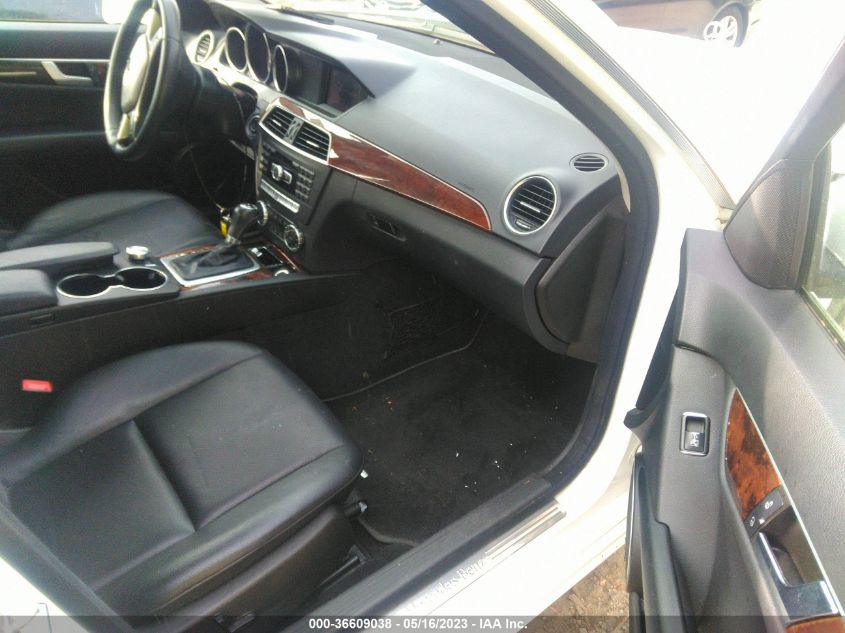 2013 MERCEDES-BENZ C-CLASS C 300 - WDDGF8AB2DR265389