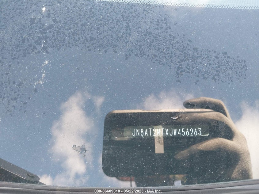 VIN JN8AT2MTXJW456263 2018 NISSAN ROGUE SL