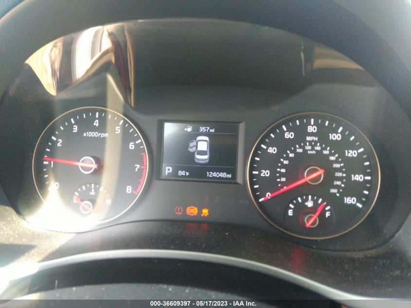 2017 KIA CADENZA PREMIUM KNALC4J18H5048733