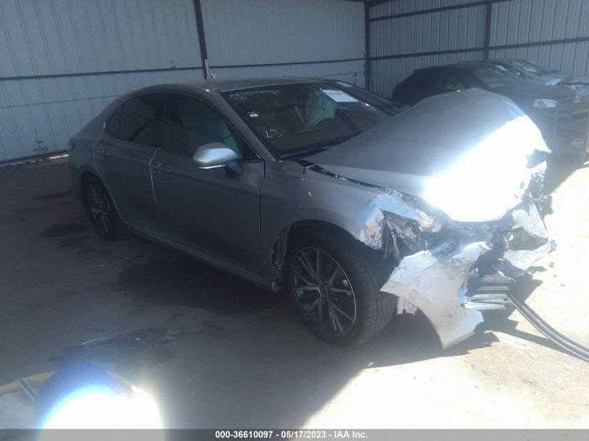 2022 TOYOTA CAMRY HYBRID XLE - 4T1F31AK4NU590125