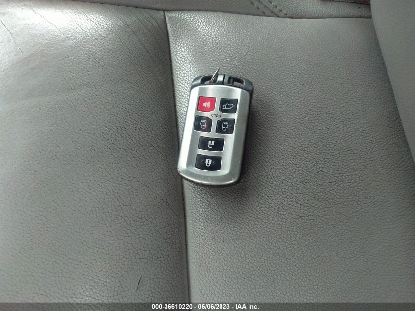 2015 TOYOTA SIENNA XLE/XLE AAS/LTD - 5TDYK3DC2FS558599