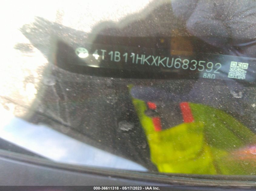 2019 TOYOTA CAMRY LE/SE/XLE/L - 4T1B11HKXKU683592