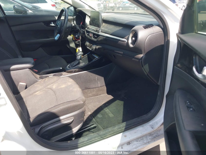 VIN 3KPF34ADXKE087569 2019 KIA FORTE S