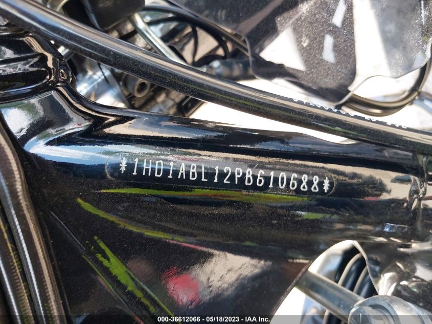 2023 HARLEY-DAVIDSON FLHXST - 1HD1ABL12PB610688
