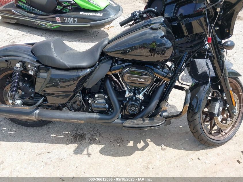 2023 HARLEY-DAVIDSON FLHXST - 1HD1ABL12PB610688