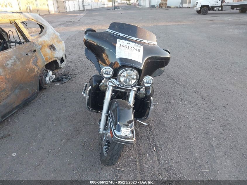2010 HARLEY-DAVIDSON FLHTCU 1HD1FC414AB661655