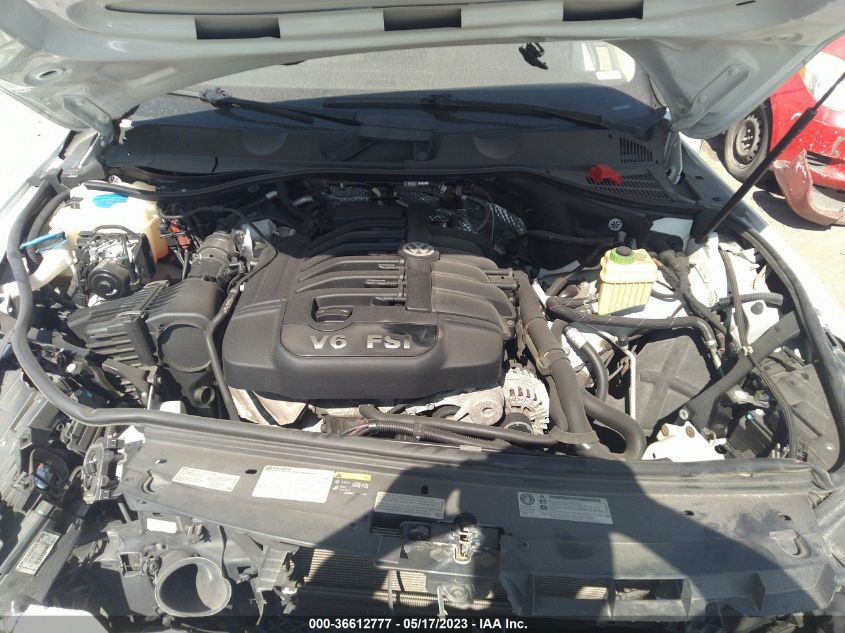 2014 VOLKSWAGEN TOUAREG EXEC WVGEF9BP5ED006536