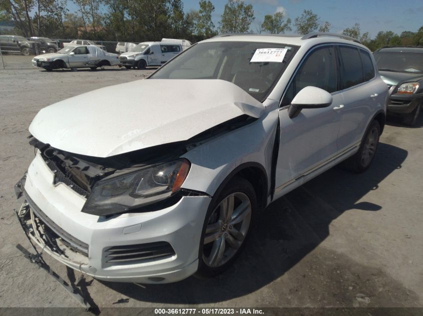 2014 VOLKSWAGEN TOUAREG EXEC WVGEF9BP5ED006536