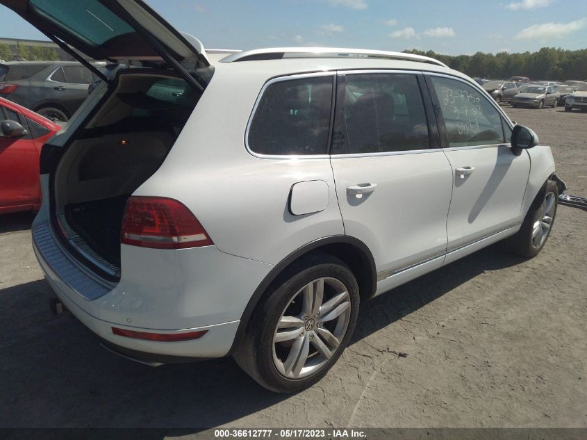 2014 VOLKSWAGEN TOUAREG EXEC WVGEF9BP5ED006536