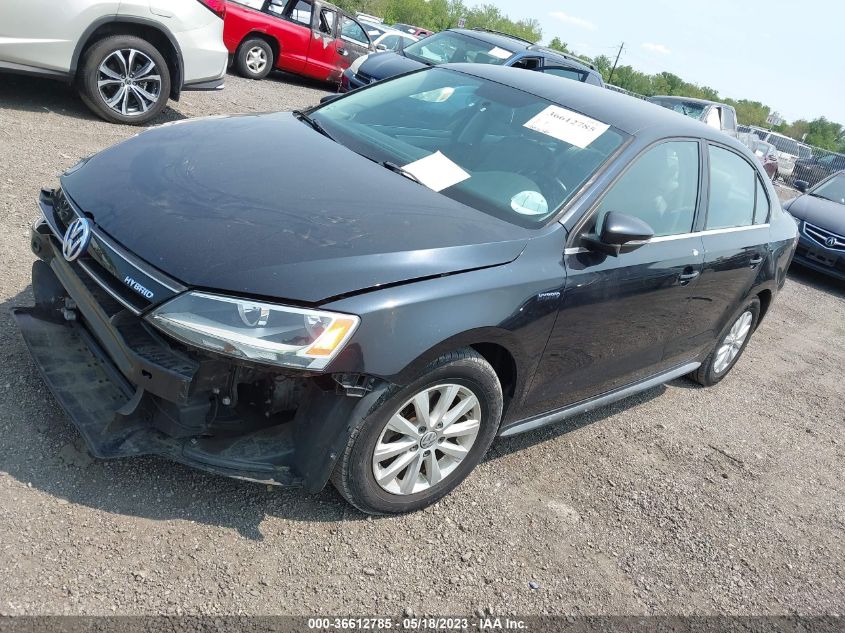 2013 VOLKSWAGEN JETTA SEDAN HYBRID SE - 3VW637AJ6DM310882