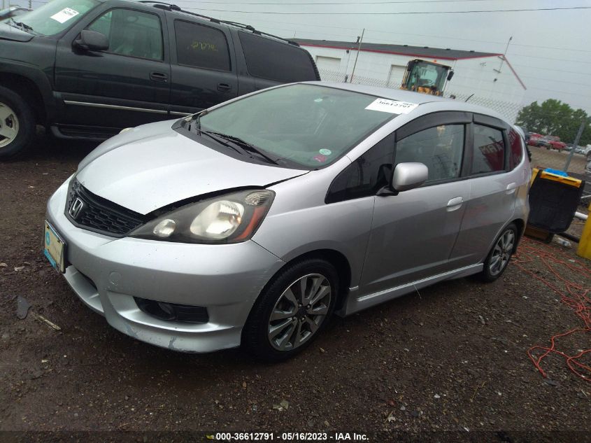 2013 HONDA FIT SPORT - JHMGE8H52DC040064