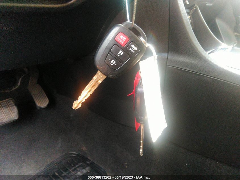 2019 TOYOTA COROLLA LE - 2T1BURHE6KC231253