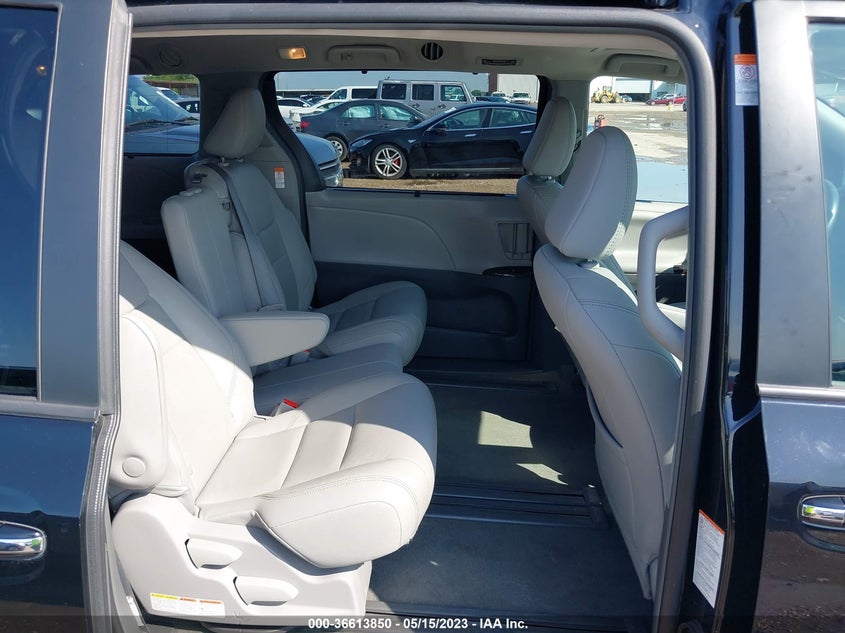 VIN 5TDYZ3DC9JS916835 2018 TOYOTA SIENNA XLE AUTO ACCESS