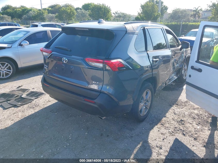 VIN 2T3P1RFV8PC329944 2023 TOYOTA RAV4 XLE