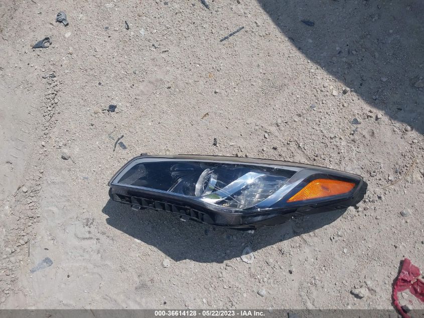 2015 HYUNDAI SONATA 2.4L SE - 5NPE24AF7FH147017