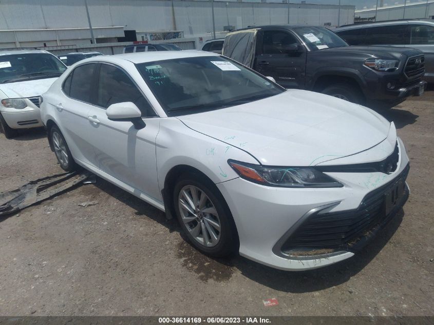 2022 TOYOTA CAMRY LE - 4T1C11AK6NU635087