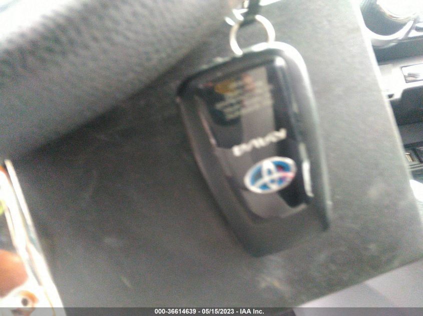 2020 TOYOTA RAV4 HYBRID XLE - JTMRWRFV0LD065621
