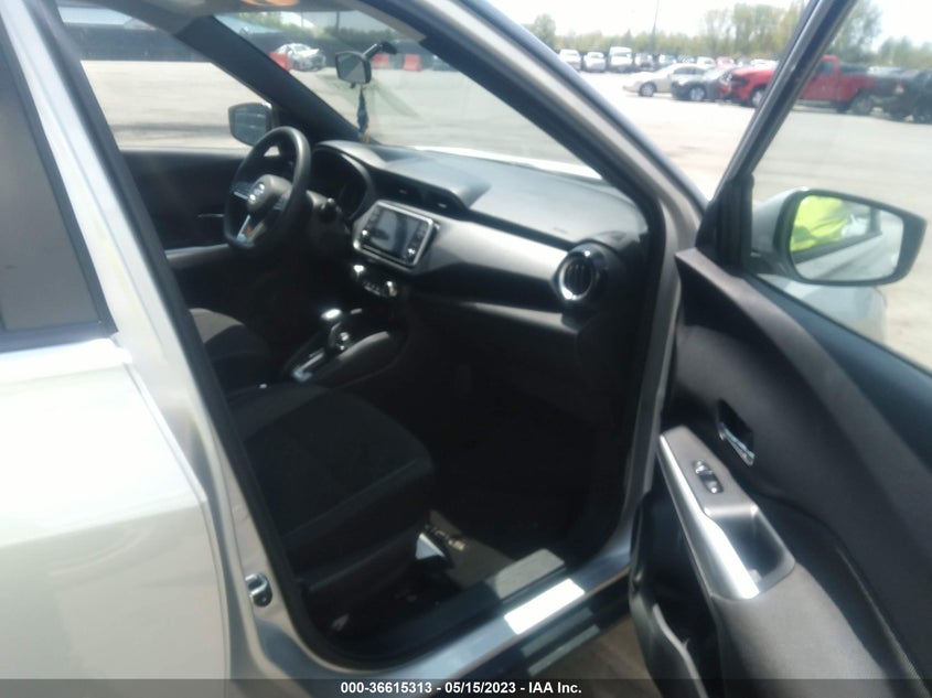 VIN 3N1CP5CU7KL535159 2019 NISSAN KICKS SV