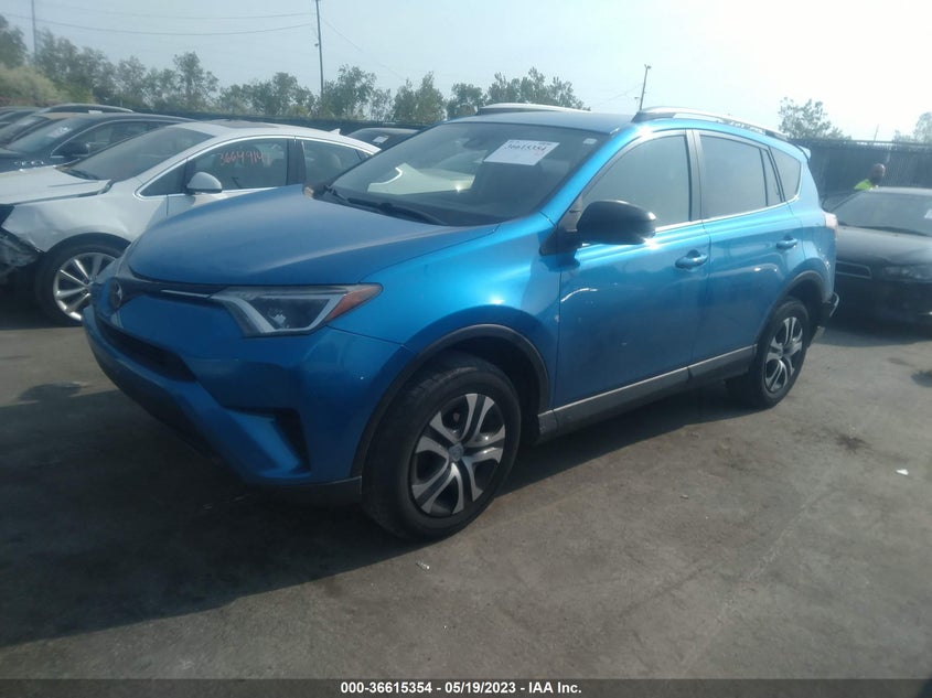 VIN JTMBFREVXHJ133676 2017 TOYOTA RAV4 LE