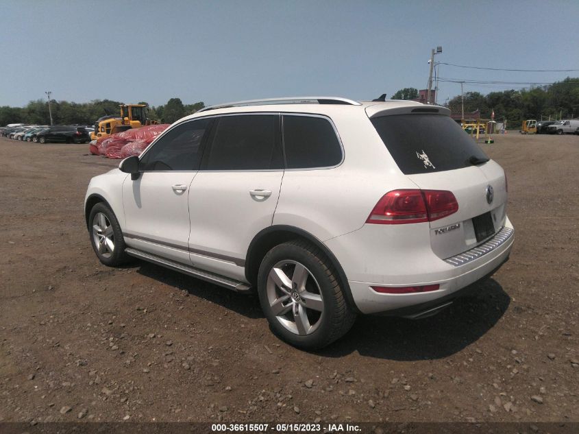 2013 VOLKSWAGEN TOUAREG LUX WVGEP9BP0DD007511