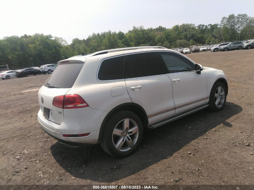 2013 VOLKSWAGEN TOUAREG LUX WVGEP9BP0DD007511